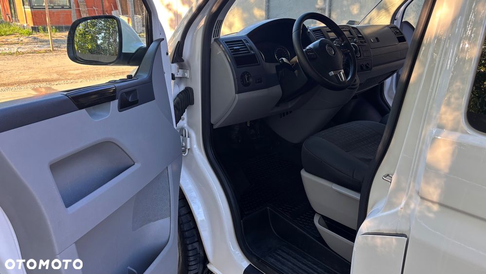 Volkswagen Transporter T5 - 19