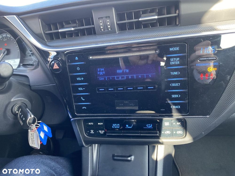 Toyota Auris - 15