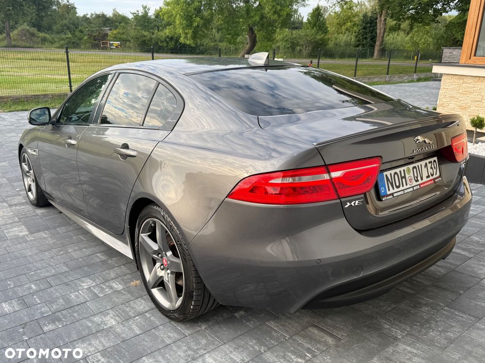 Jaguar XE 2.0 D R-Sport - 3
