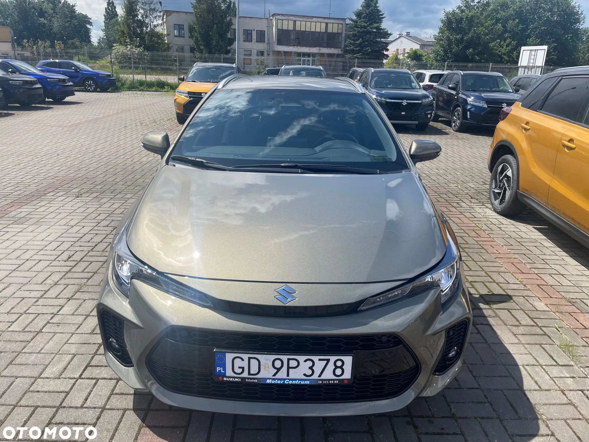 Suzuki Swace 1.8 Hybrid Premium Plus CVT - 2