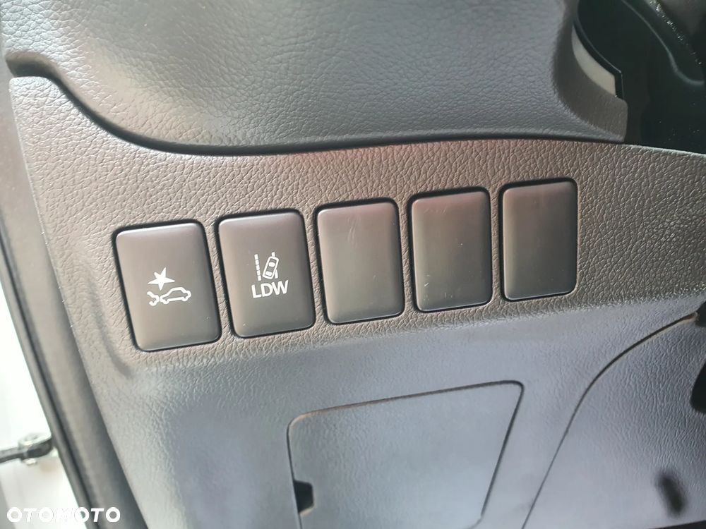 Mitsubishi Outlander 2.2 DI-D 4WD Automatik Edition 100+ - 21