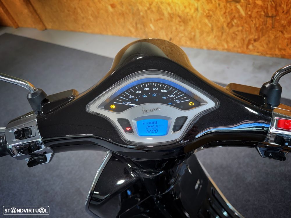 Piaggio Vespa Primavera - 12