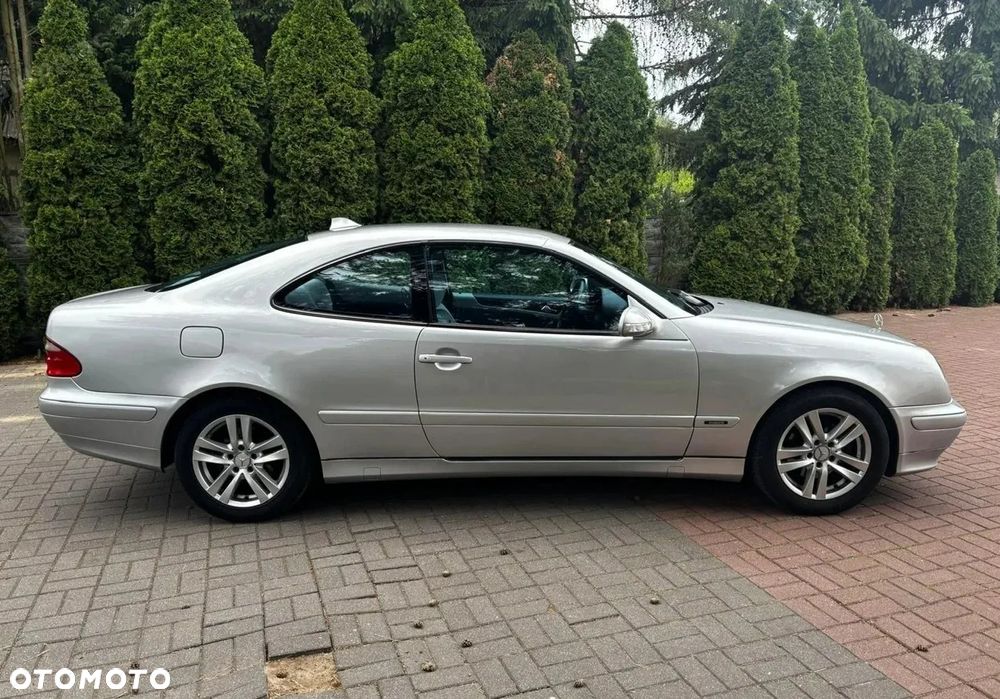 Mercedes-Benz CLK - 13