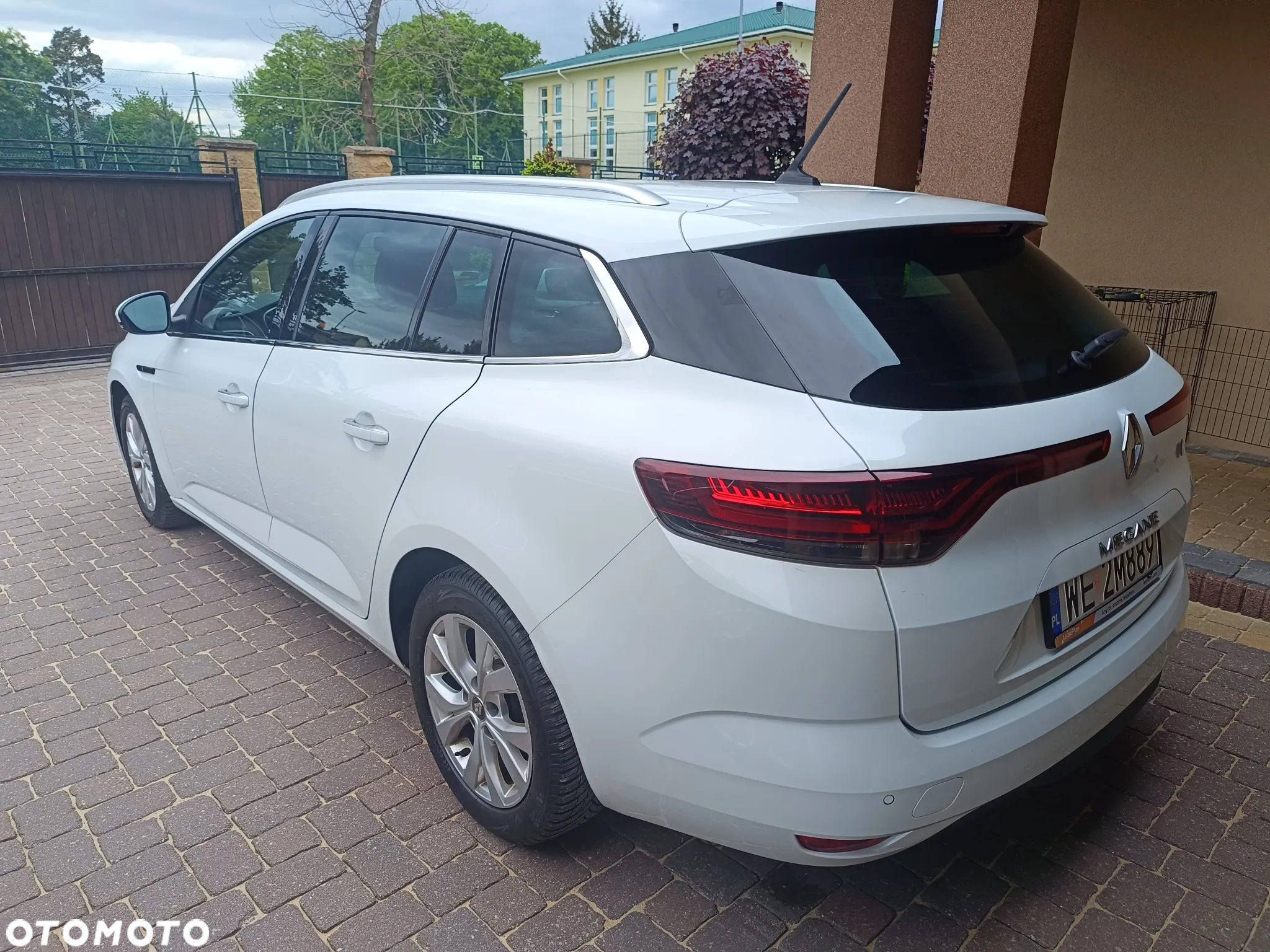 Renault Megane 1.5 Blue dCi Zen - 4