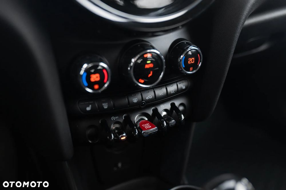 MINI Cooper Standard - 22