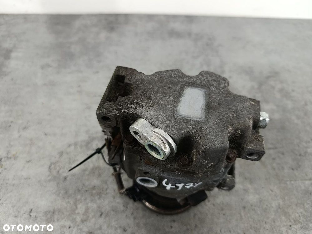 POMPA, SPRĘŻARKA KLIMATYZACJI TOYOTA COROLLA IX E12 1.4 16V - 9