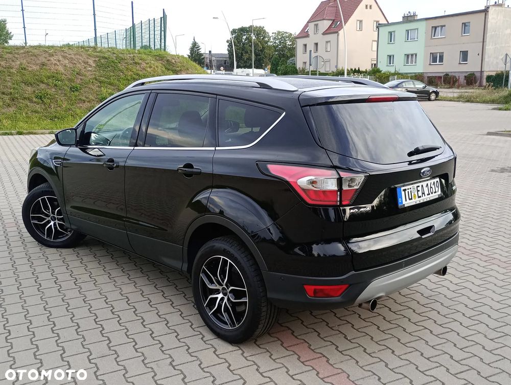 Ford Kuga 1.5 EcoBoost 2x4 Titanium - 6