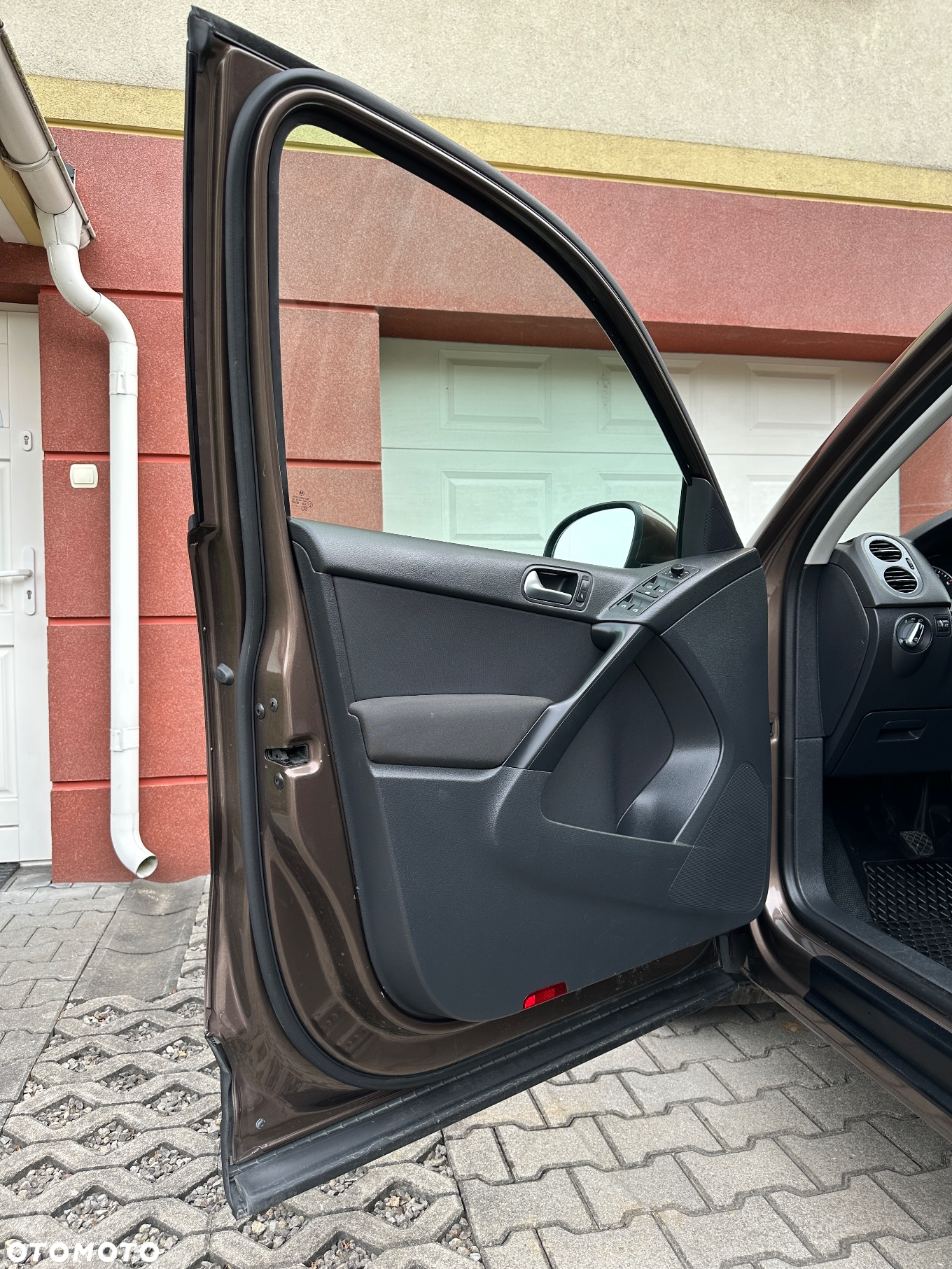 Volkswagen Tiguan - 12
