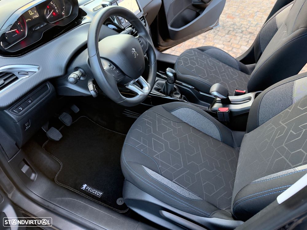 Peugeot 2008 1.5 BlueHDi Signature - 40