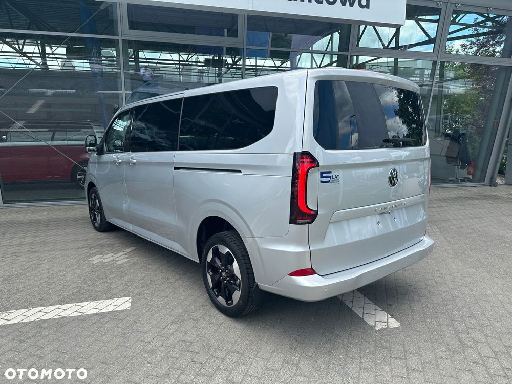 Volkswagen Nowa Caravelle Caravelle Style silnik: 2,0 l TDI 170 KM / skrzynia biegów: 8-biegowa automatyczna rozstaw osi: 3500 mm - 6