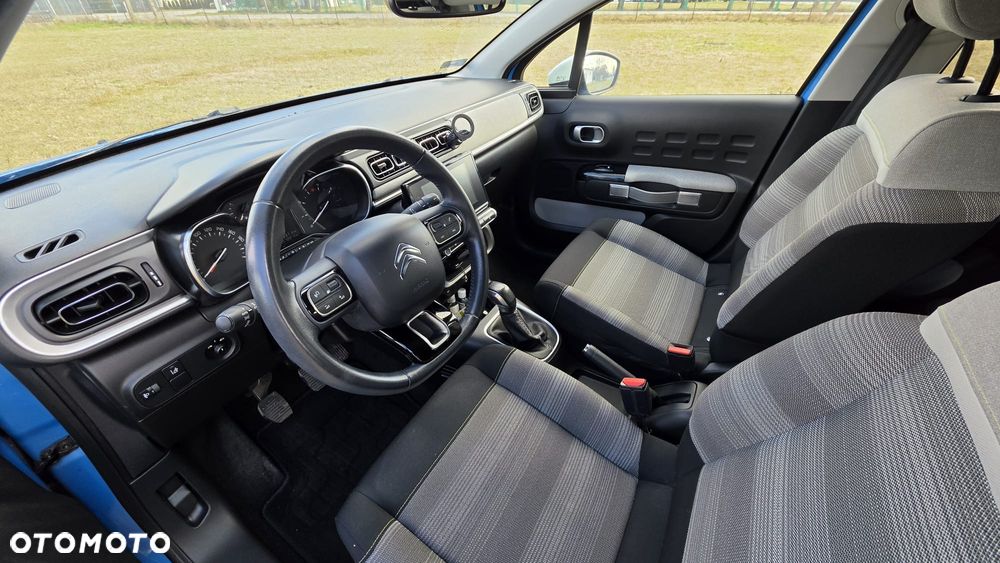 Citroën C3 Pure Tech 82 SHINE - 4