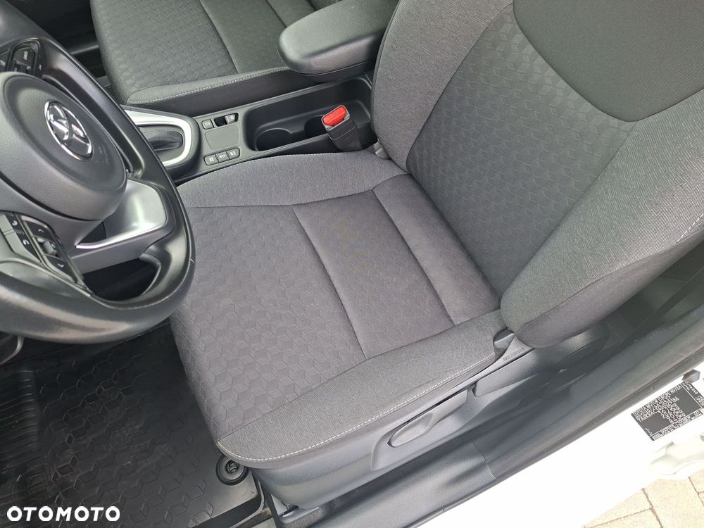 Toyota Yaris Hybrid 1.5 Comfort - 12