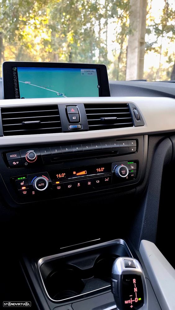 BMW 318 d Touring Auto Line Sport - 21