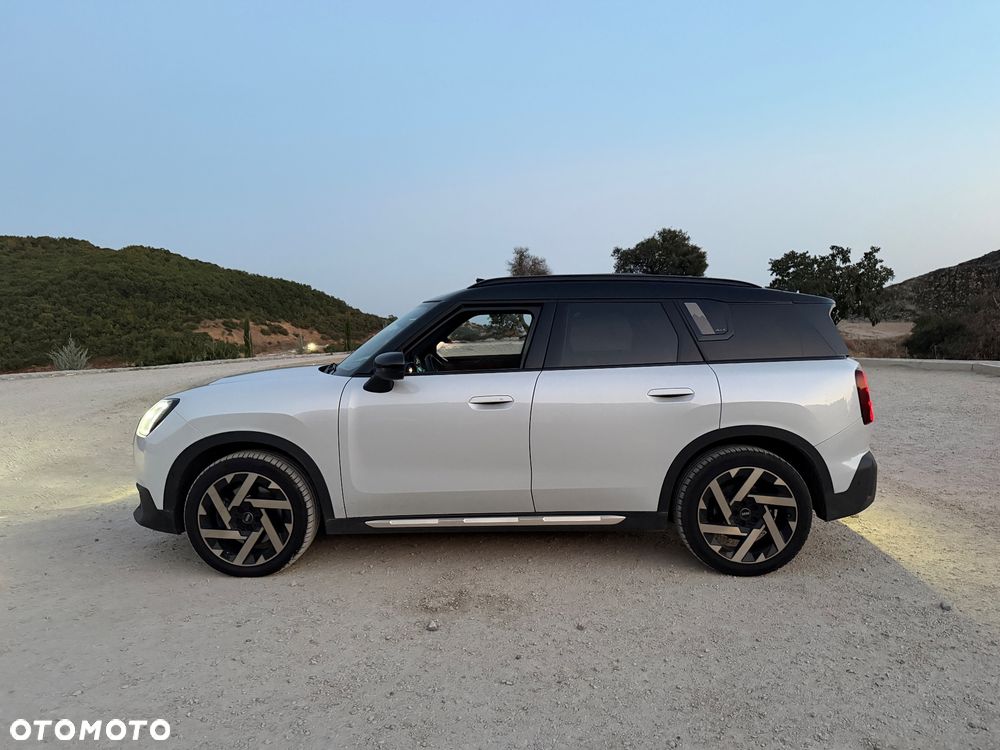 MINI Countryman S ALL4 Favoured Trim - 3