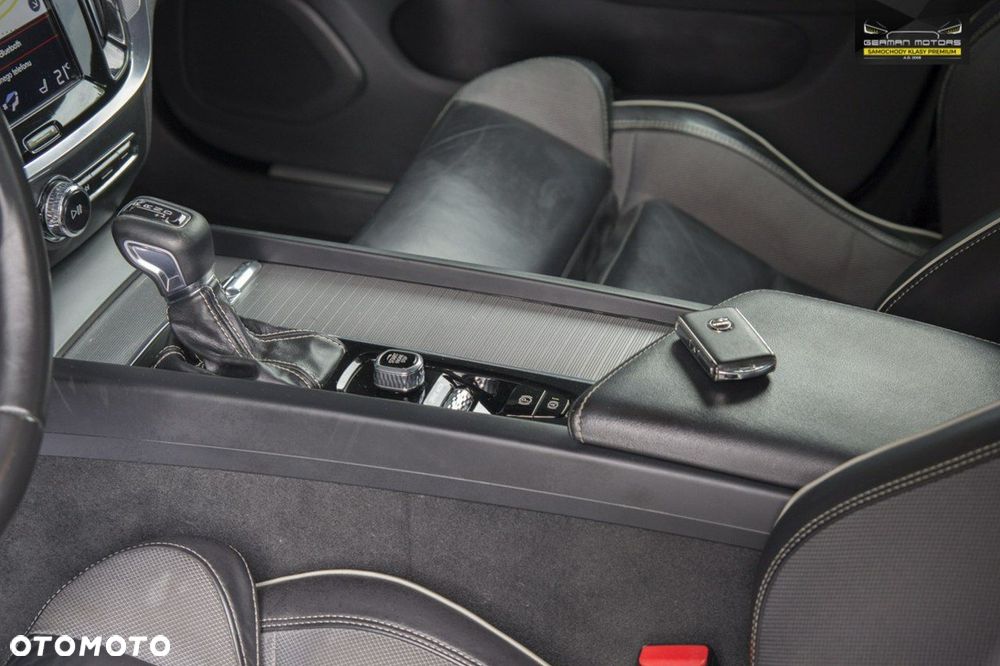Volvo S60 - 25