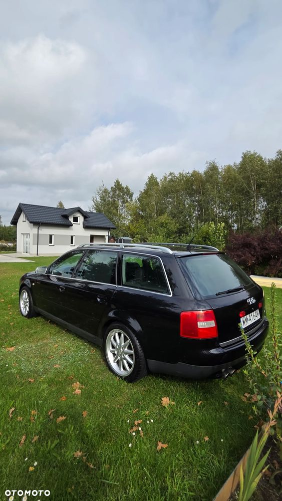 Audi A6 Avant 2.4 - 32