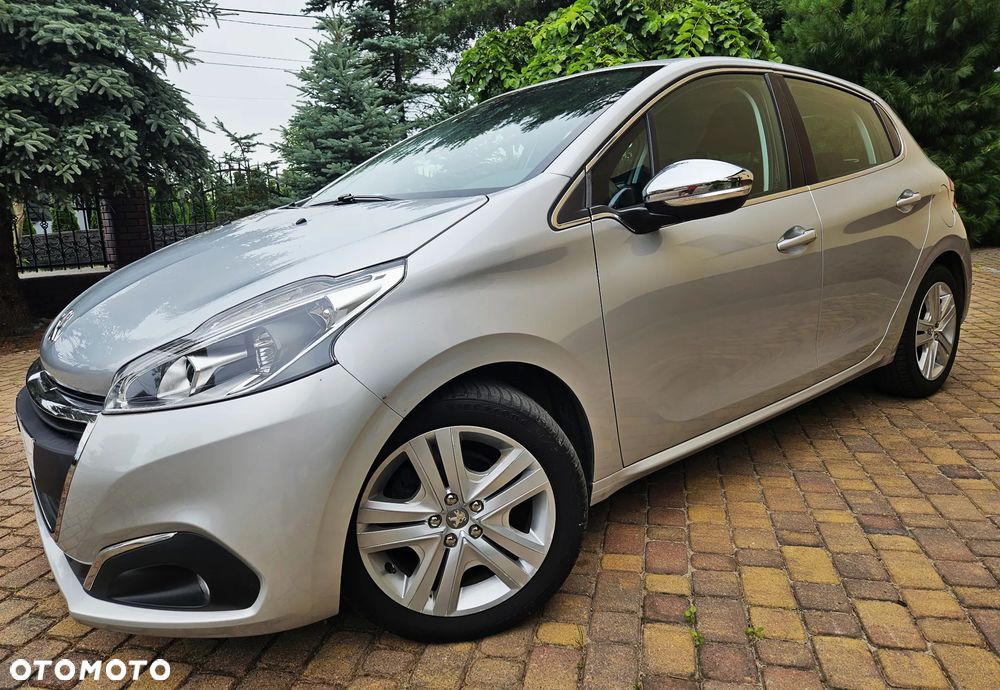 Peugeot 208 - 2