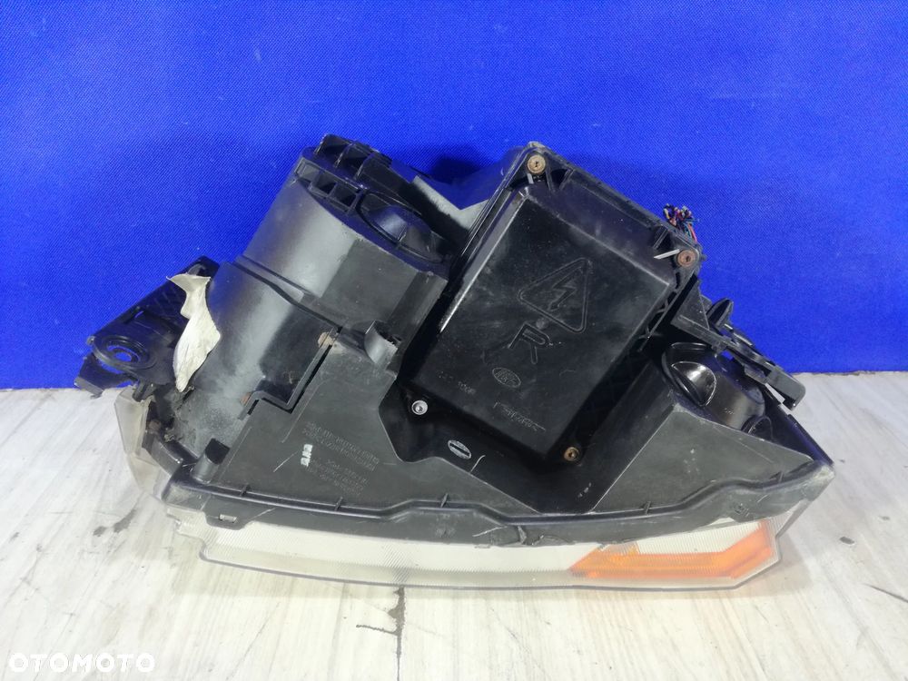 Land Rover Discovery 3 III lampa reflektor przód prawy Bi-Xenon Europa - 3