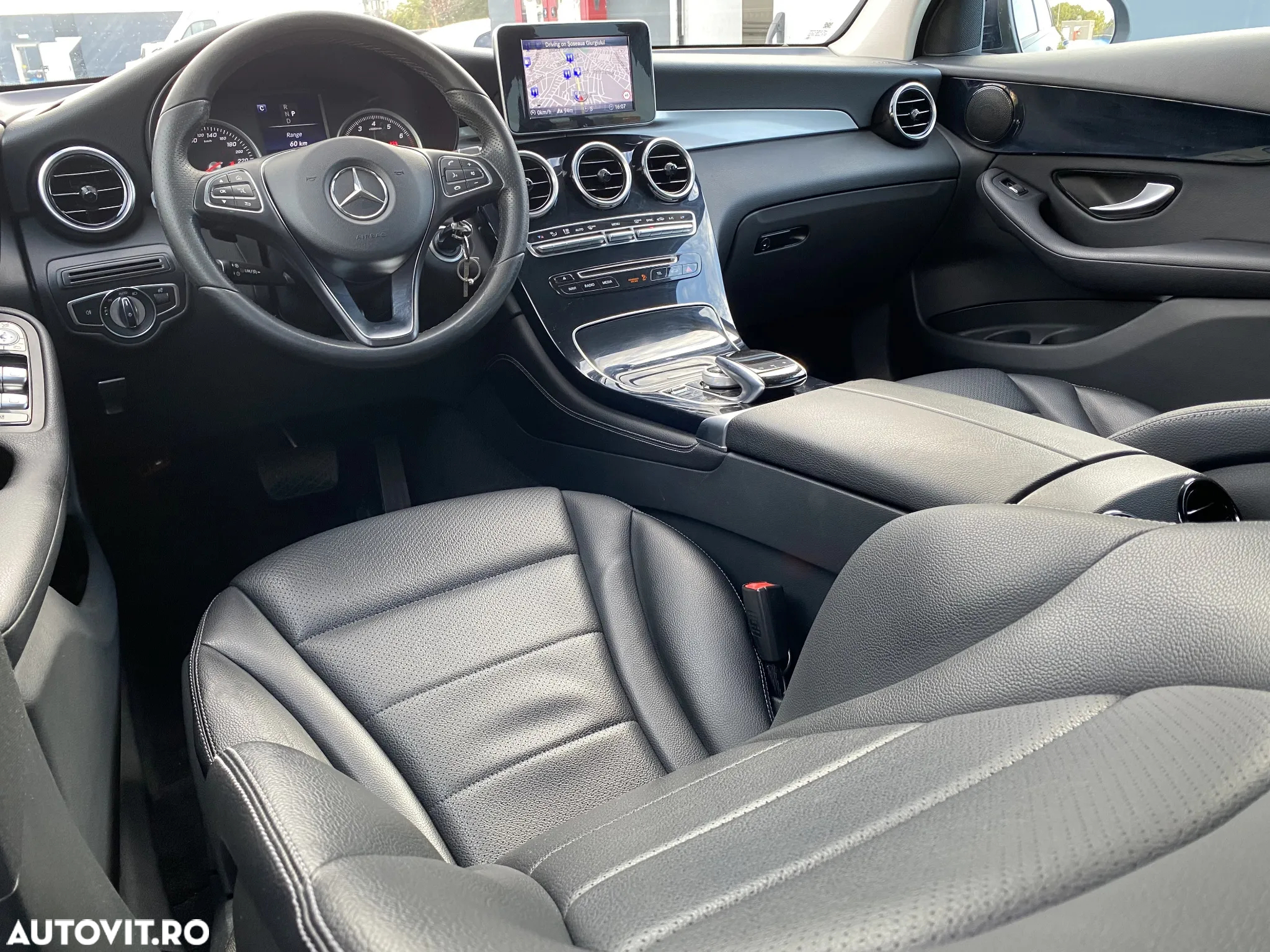 Mercedes-Benz GLC 250 4MATIC - 2