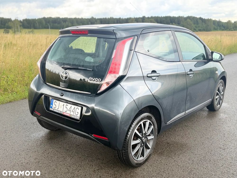 Toyota Aygo x-clusiv - 3