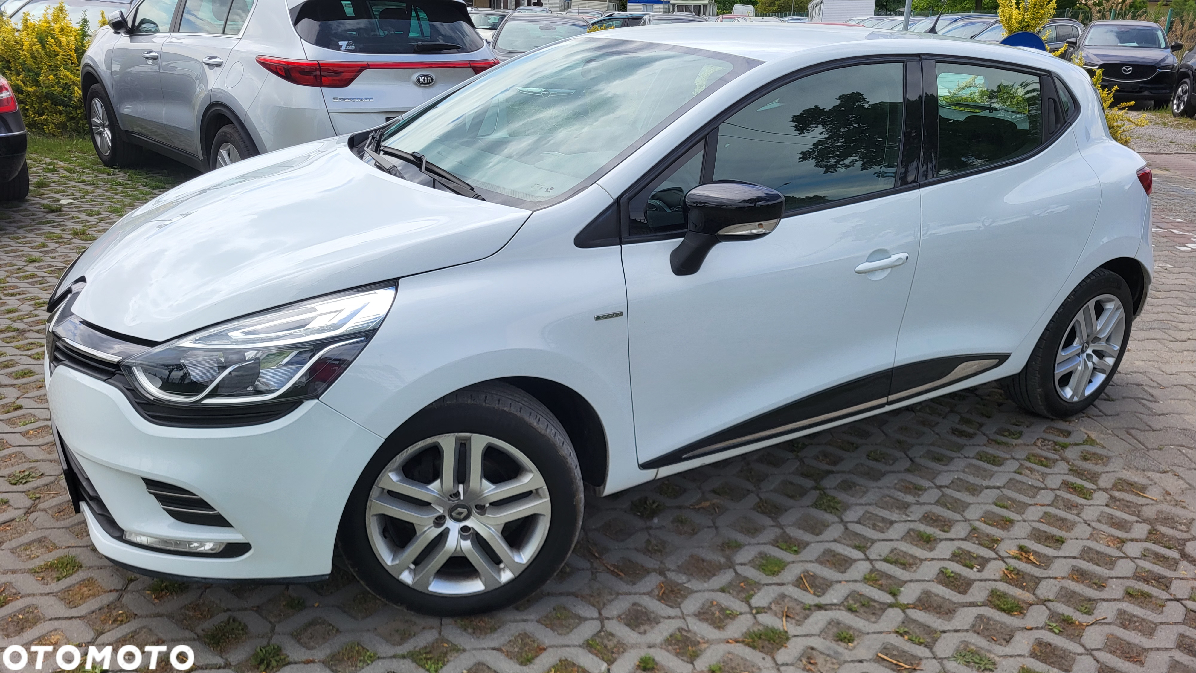 Renault Clio 1.2 16V 75 Limited - 27