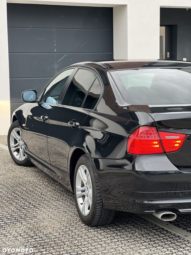 BMW Seria 3 318d DPF Edition Exclusive - 14