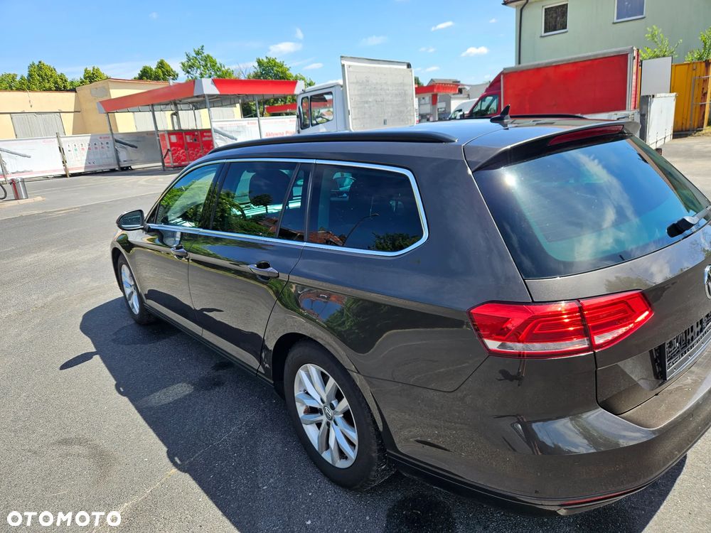 Volkswagen Passat 1.6 TDI (BlueMotion Technology) DSG Comfortline - 6