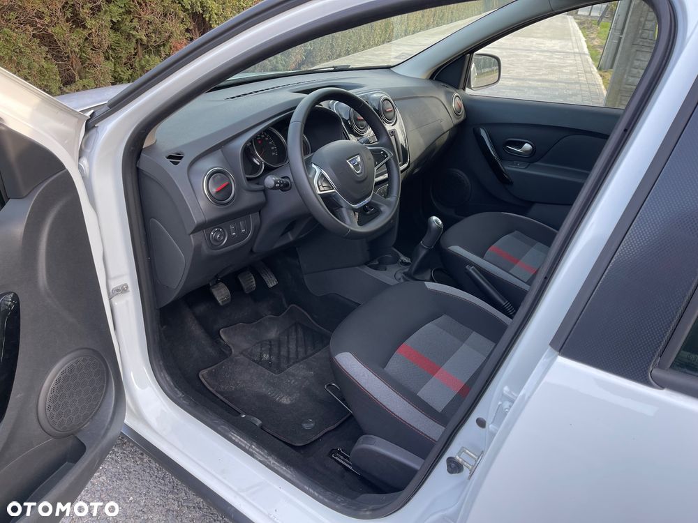 Dacia Logan 1.0 TCe Stepway S&S - 12