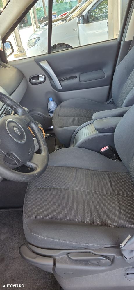 Renault Grand Scenic - 5