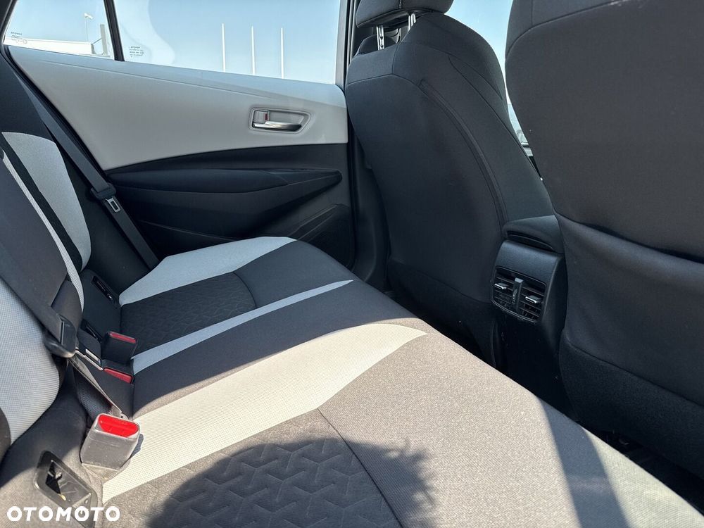 Toyota Corolla 2.0 Hybrid Comfort - 12
