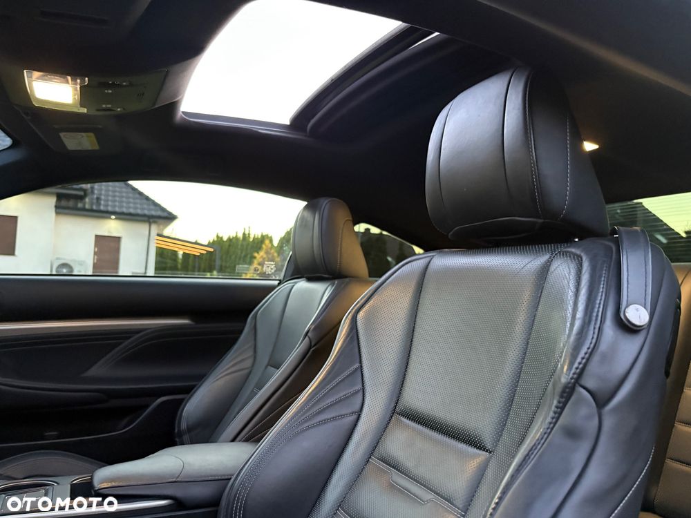 Lexus RC 200t / 300 F Sport - 24