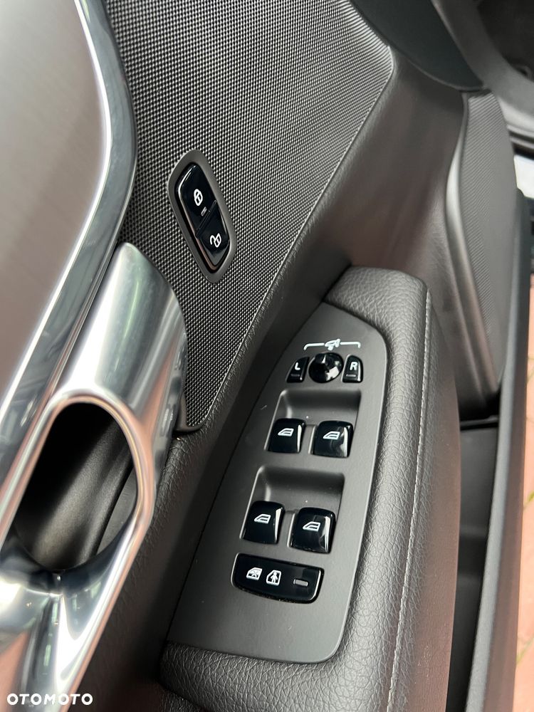 Volvo V90 D3 Geartronic Momentum - 24