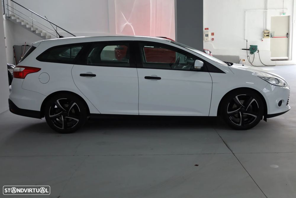 Ford Focus 1.0 EcoBoost S&S Ambiente - 4