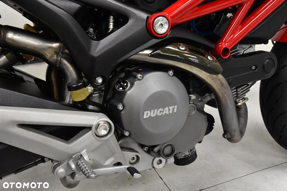 Ducati Monster - 24