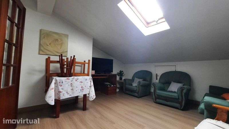 Apartamento/sótão mobilado para arrendamento em São Romão – Leiria - Grande imagem: 3/10