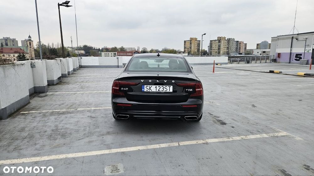 Volvo S60 T5 AWD R-Design - 3