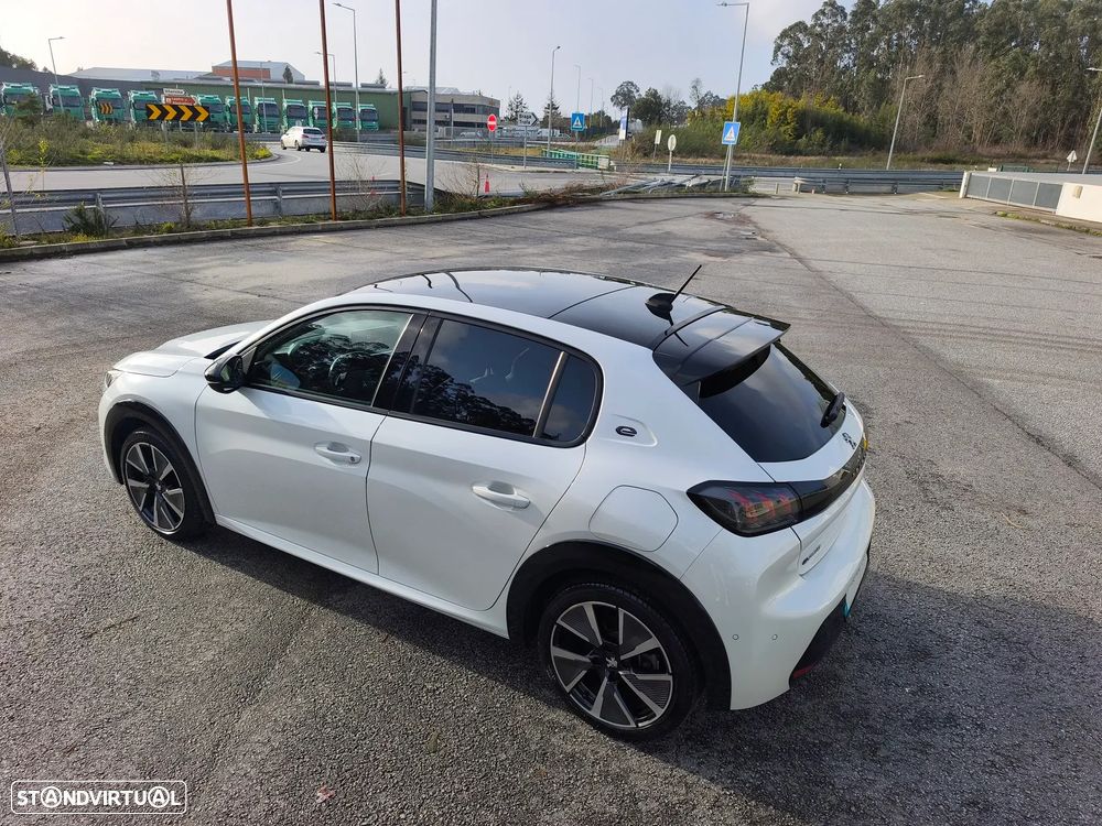 Peugeot e-208 GT+ - 2