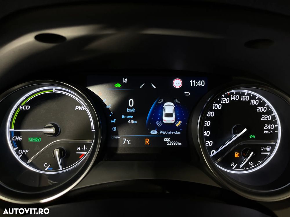 Toyota Camry 2.5 Hybrid Business - 27