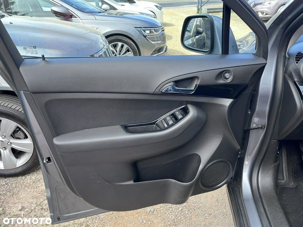 Chevrolet Orlando - 12