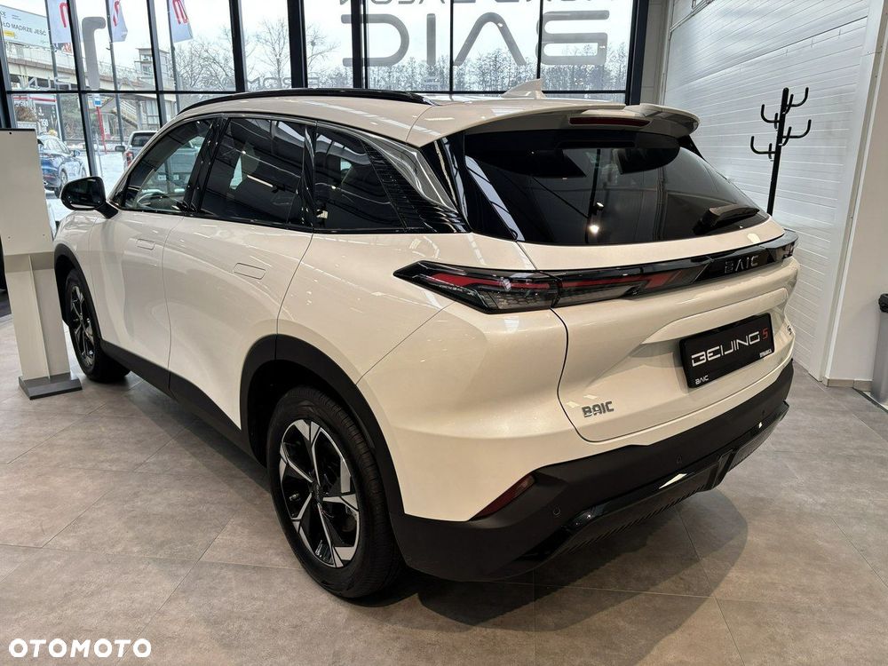 BAIC 5 - 5