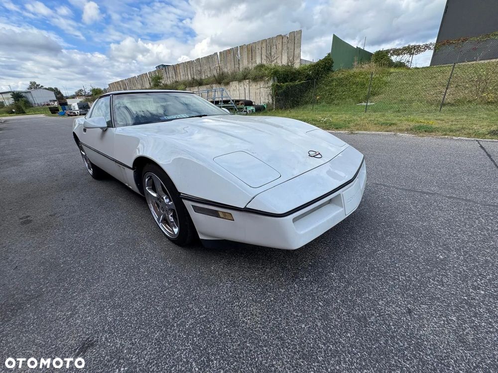 Chevrolet Corvette - 2
