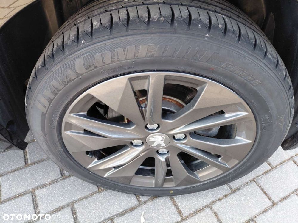 Peugeot 208 - 9