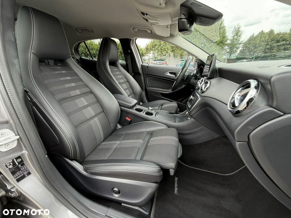 Mercedes-Benz Klasa A 180 d 7G DCT - 34