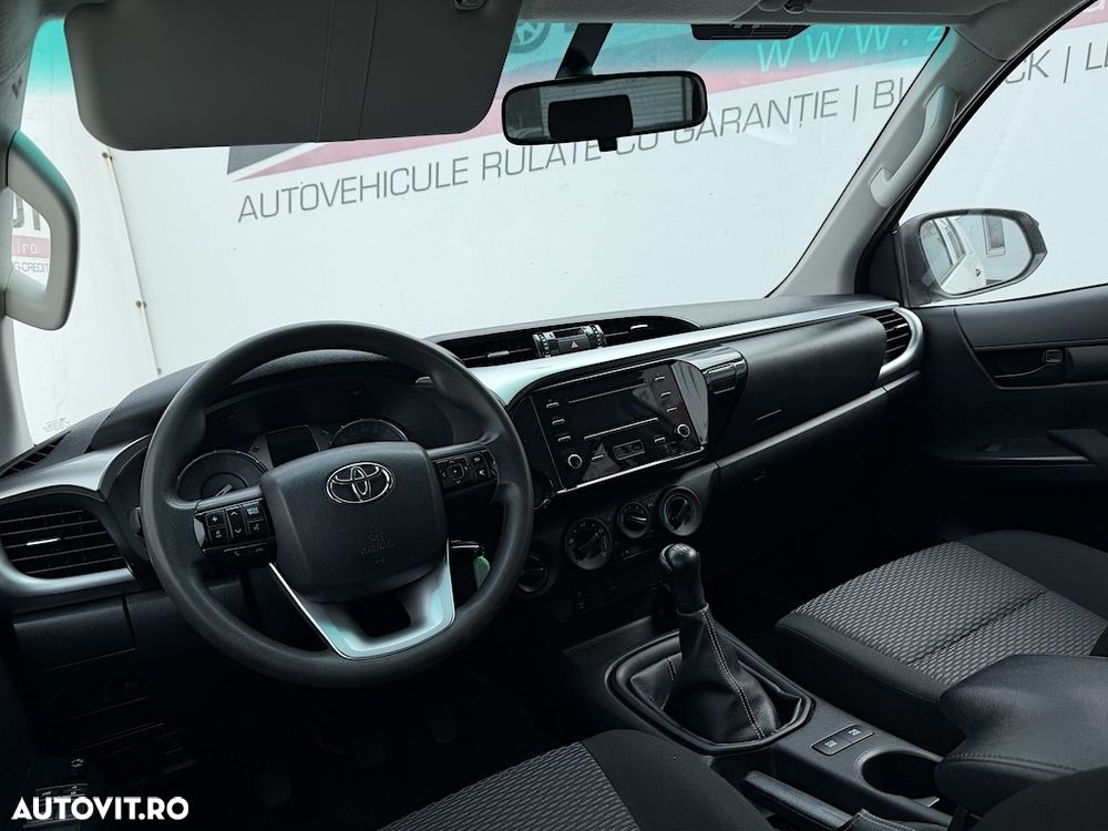 Toyota Hilux - 10