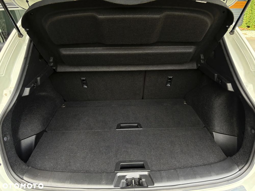 Nissan Qashqai 1.3 DIG-T DCT TEKNA - 36