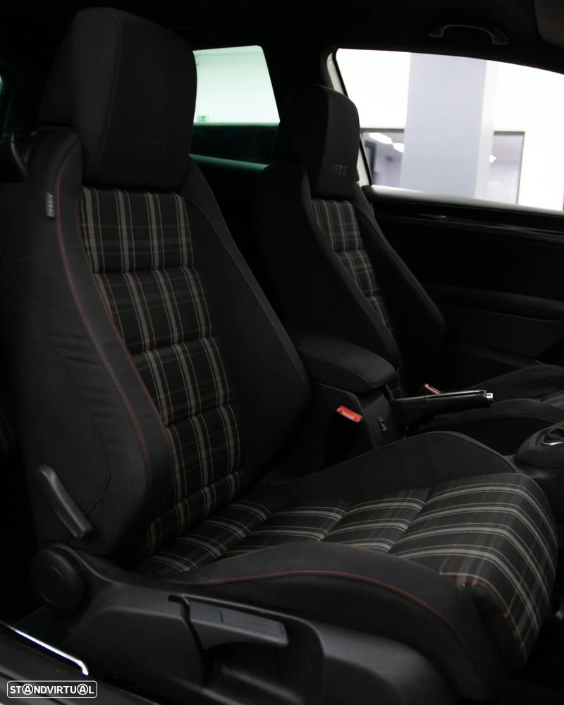 VW Golf 2.0 TSi GTI DSG - 43