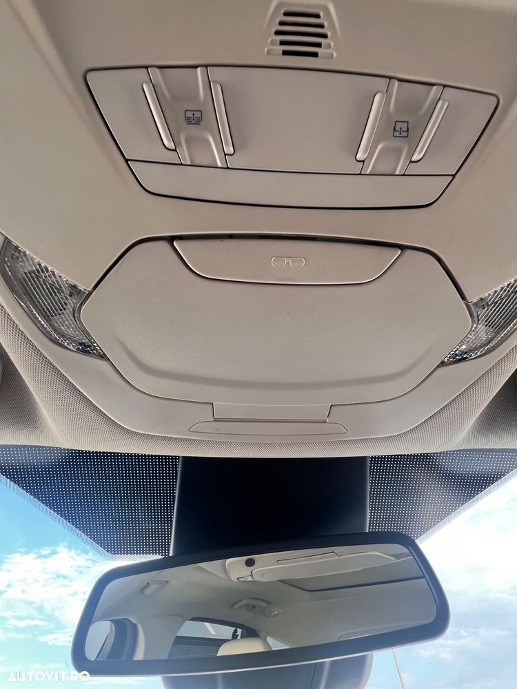 Ford Kuga 2.0 TDCi 4WD Powershift Vignale - 20