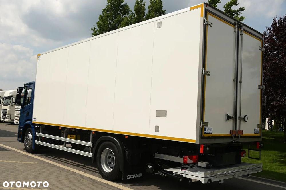 Scania P280///* 2022///* PRZEBIEG 165 TYŚ KM///* CHŁODNIA///* 18000KG///* THERMO KING///* WINDA///* BAR///* DŁ 7.30///* 18 EURO PALET///* KAMERA///* LEDY///* WAGA///* STAN JAK NOWA - 7