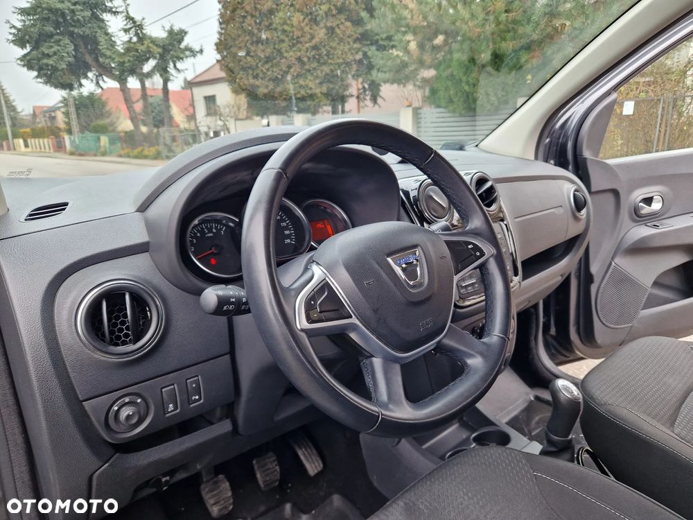 Dacia Lodgy 1.6 SCe Laureate S&S - 22
