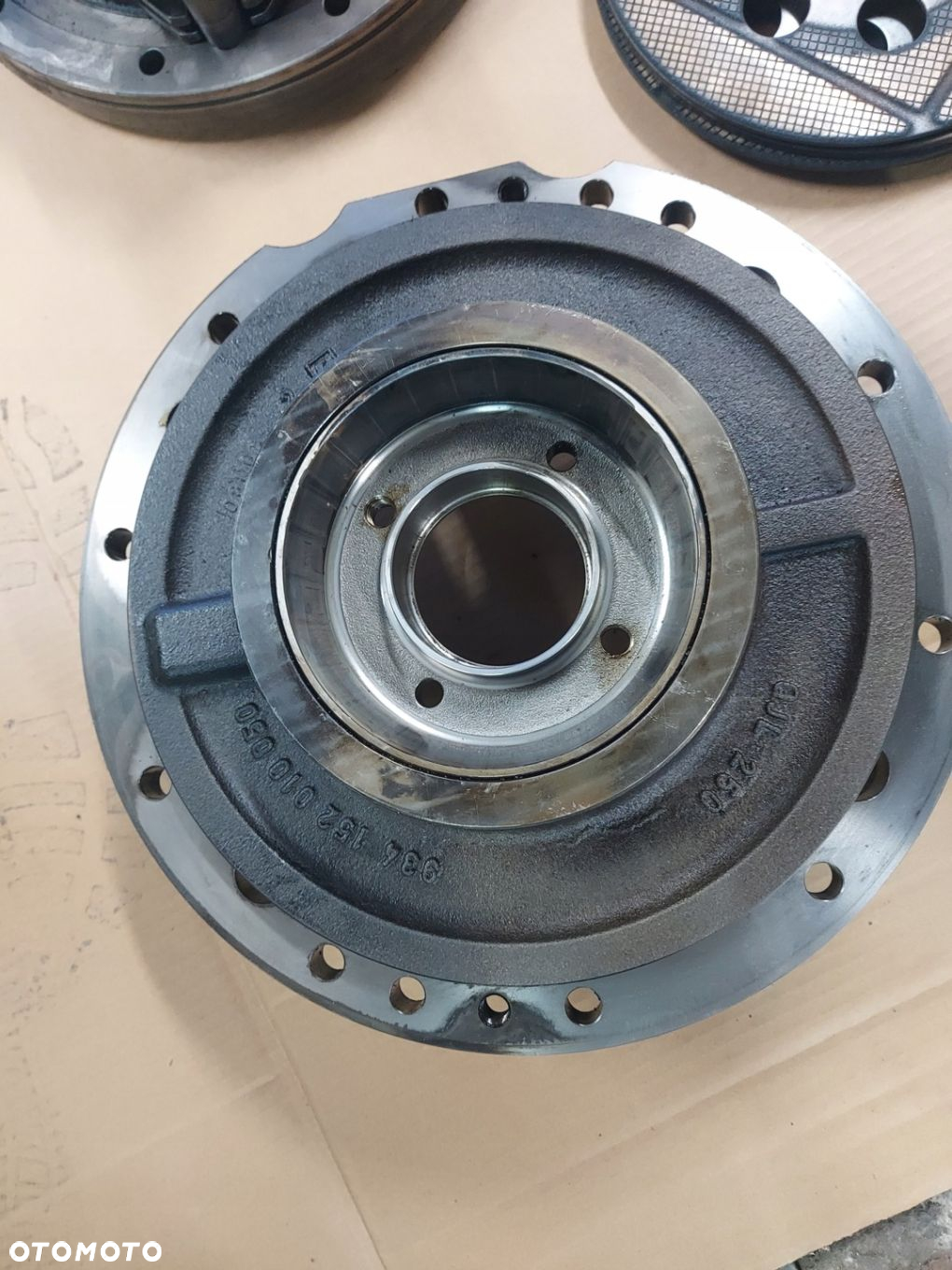 HAMULEC PRAWY 934152010050 931150150230 MASSEY FERGUSON 8680 2011R - 6